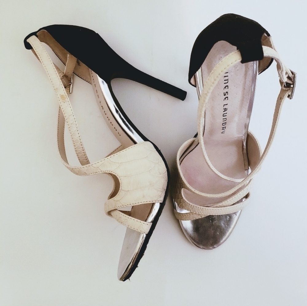 Chinese Laundry Leather Embossed  Sandal